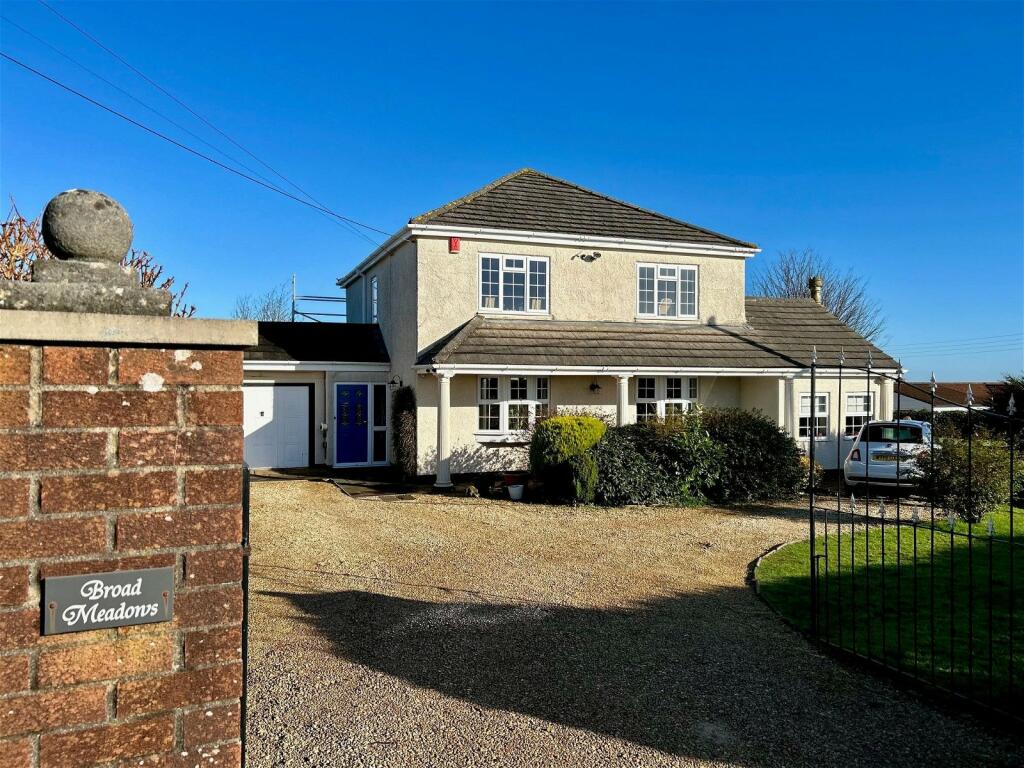 4 bedroom detached house for sale in Crabtree Lane, Dundry, BS41