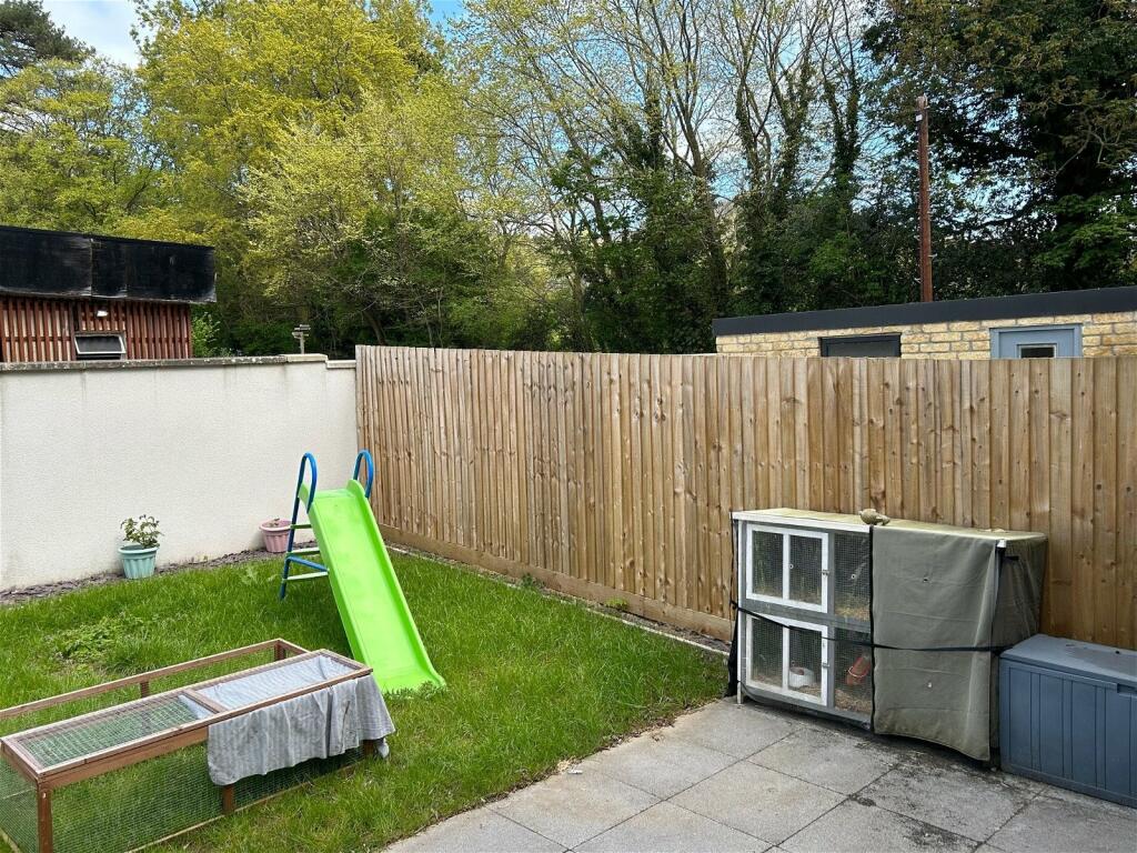 Additional property image - Field View, Cleeve