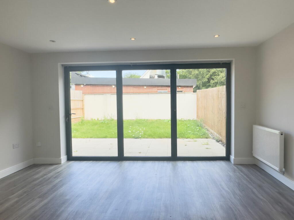 Additional property image - Field View, Cleeve