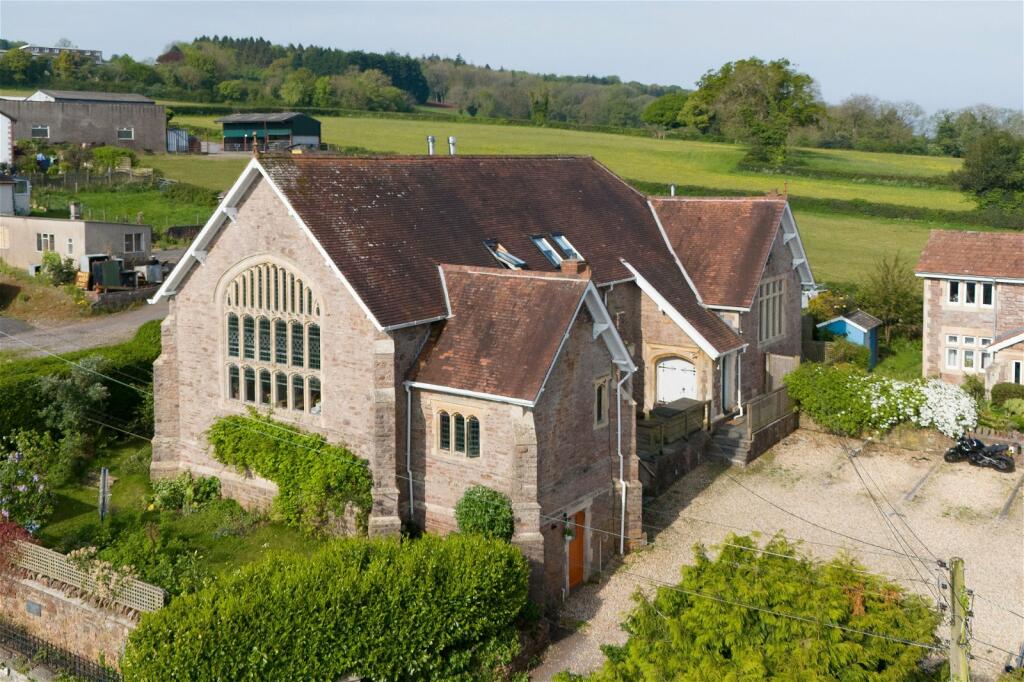 4 bedroom end of terrace house for sale in Street End, Blagdon, BS40