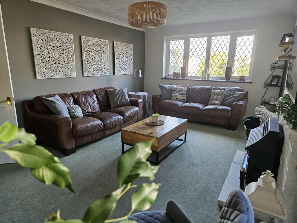 Additional property image - Bramley Close, Sandford