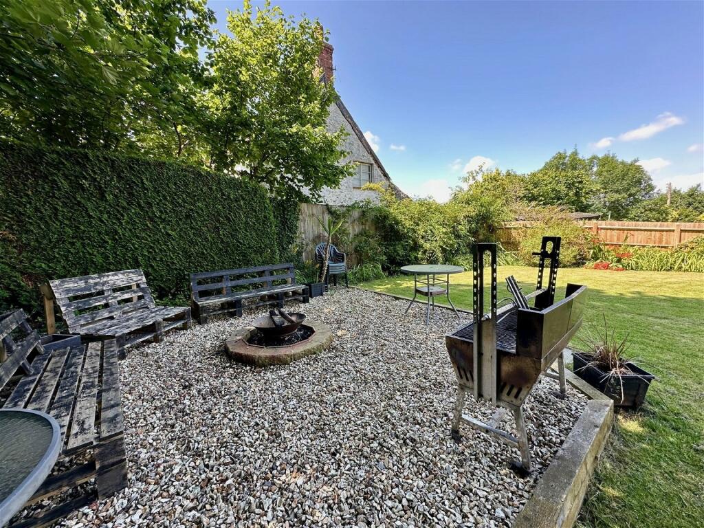 Additional property image - Bramley Close, Sandford