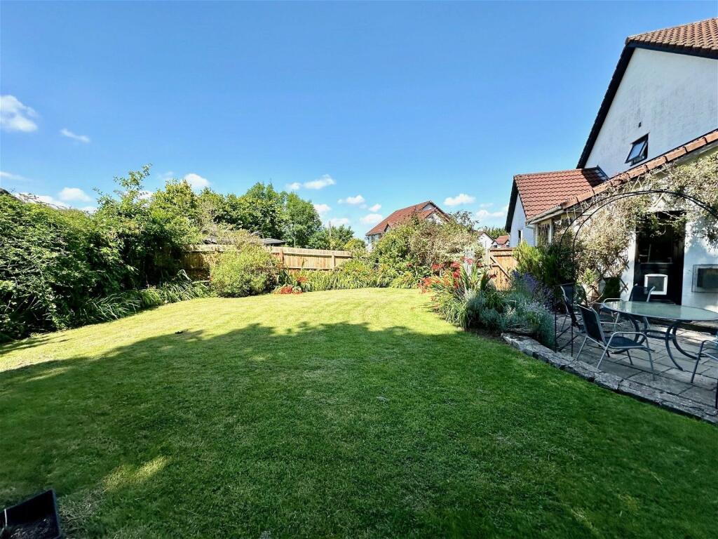 Additional property image - Bramley Close, Sandford