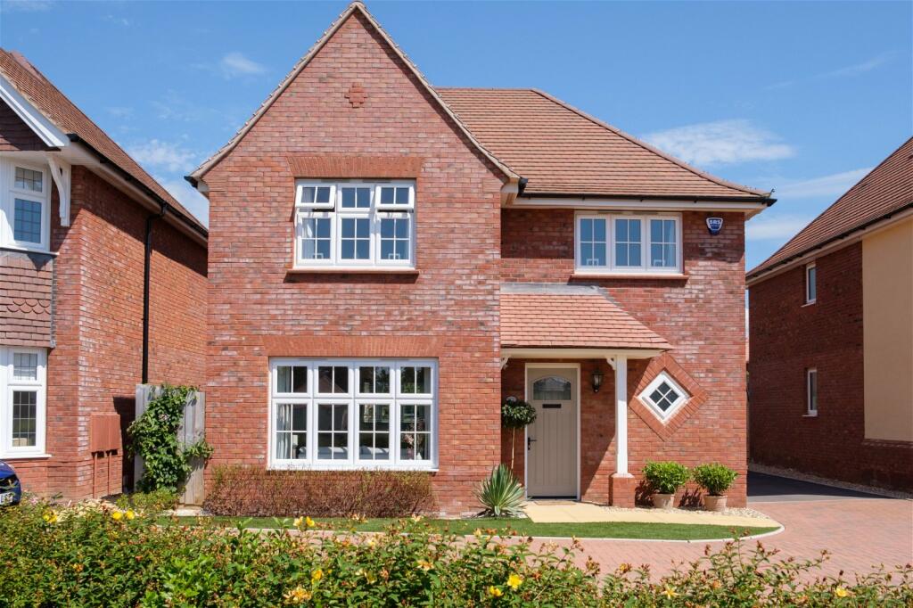 4 bedroom detached house for sale in Dexter Way, BS25