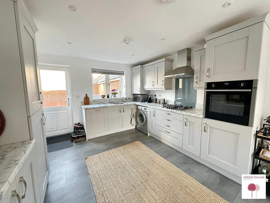 Additional property image - Dabinett Drive, Sandford