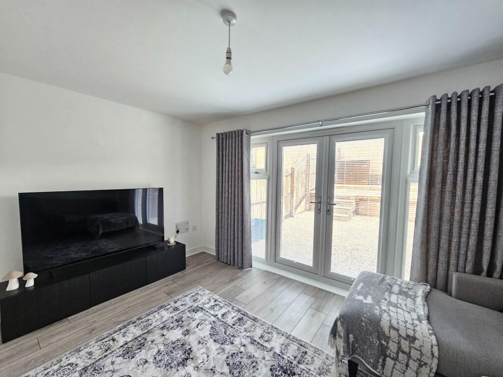 Additional property image - Woodside Avenue, Hutton, Weston-super-mare