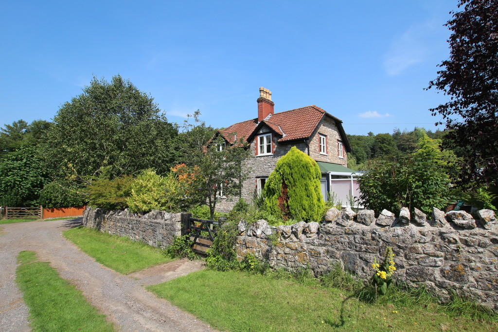 3 bedroom cottage for sale in Wrington Hill, Wrington, BS40