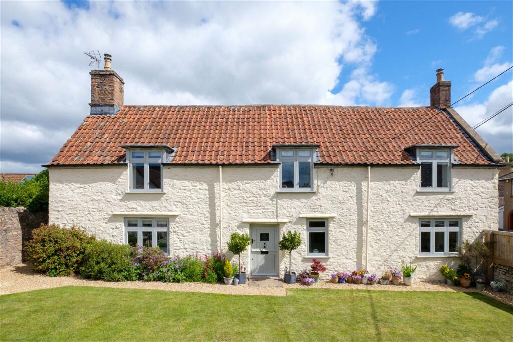 4 bedroom detached house for sale in Cliff Street, Cheddar, BS27