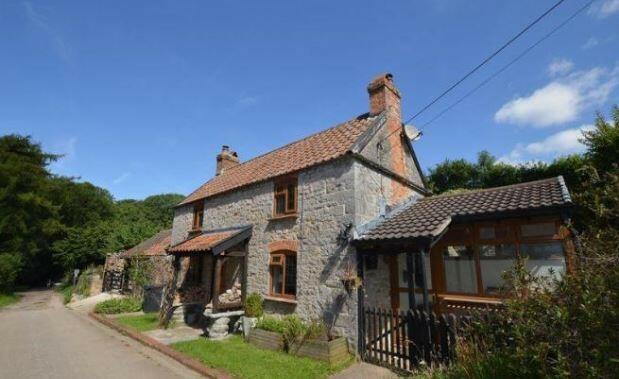 Main image of property: Canada Coombe, Hutton