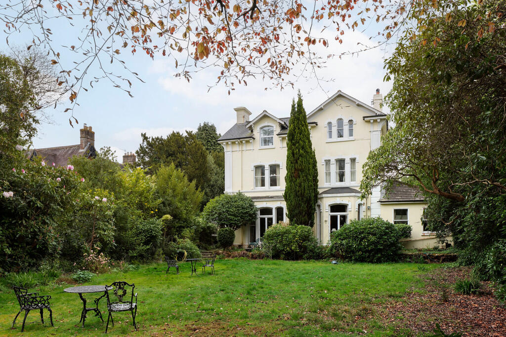 Main image of property: Broadwater Down