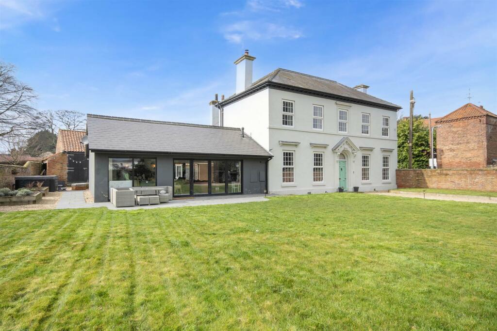 5 bedroom manor house for rent in Blyth Road, Ranskill, Retford, DN22