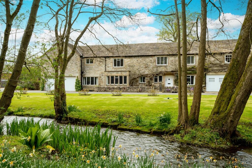 Main image of property: Ashford-In-The-Water, Bakewell