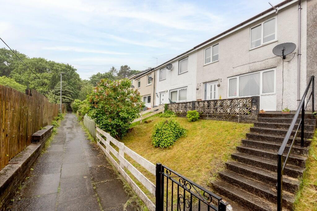 3 bedroom terraced house for sale in Feorlin Way, G84