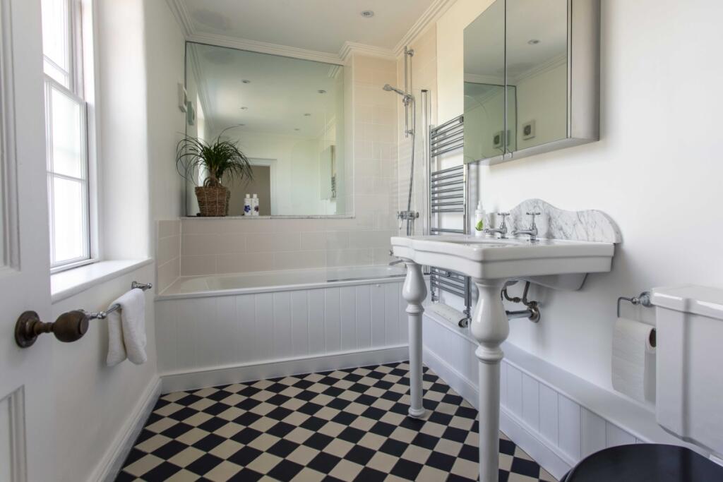 Additional property image - Richmond Place Bath BA1