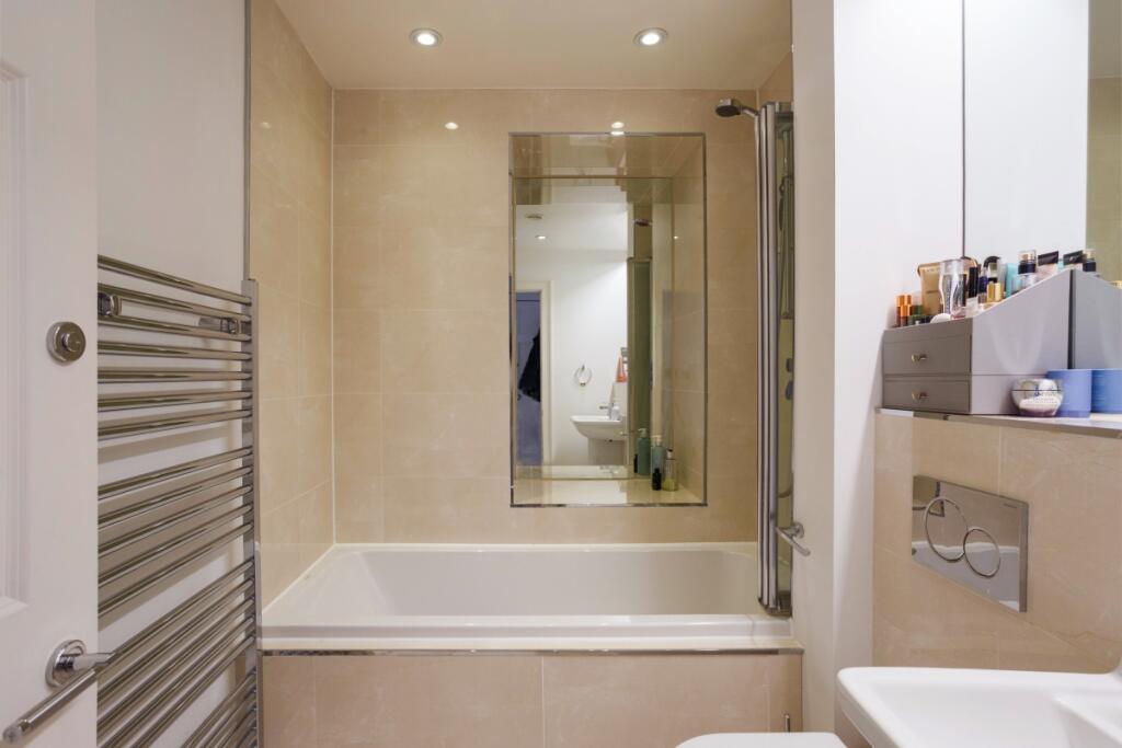Additional property image - Great Pulteney Street Bath BA2