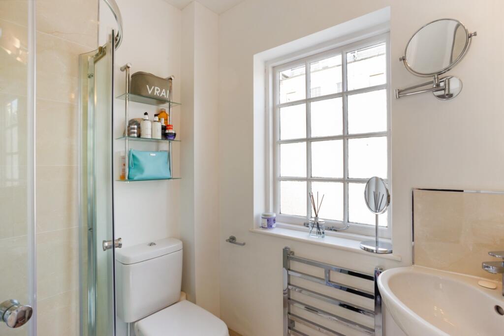 Additional property image - Great Pulteney Street Bath BA2