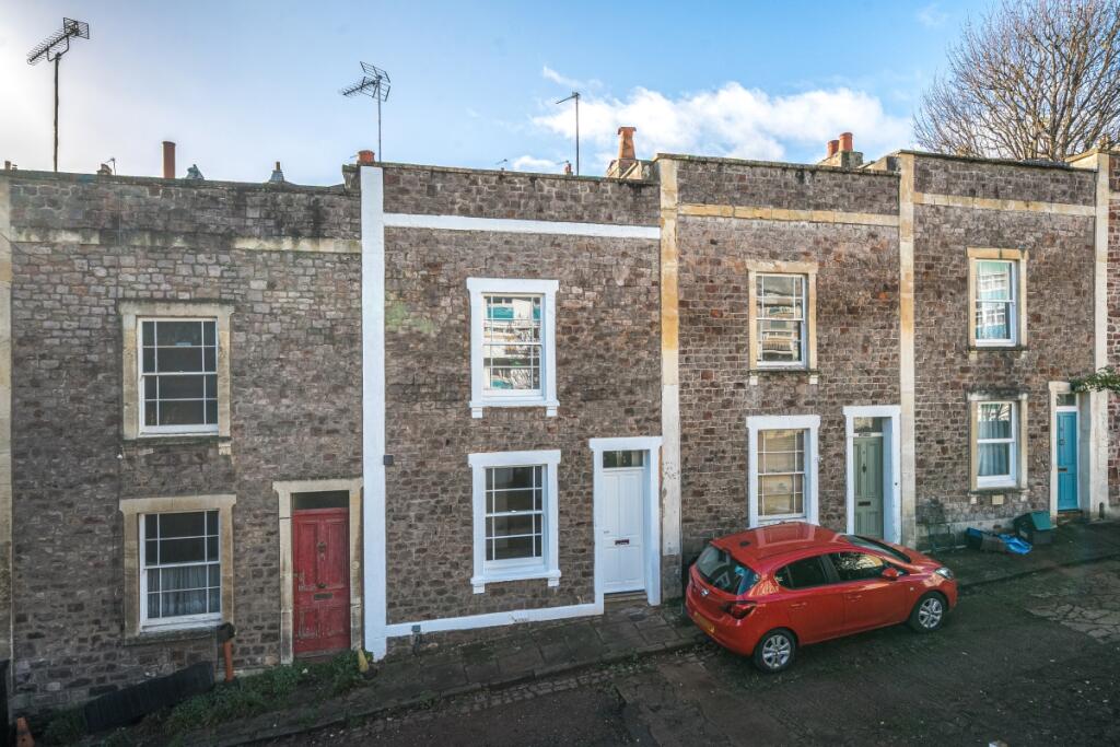 Main image of property: Bellevue Cottages Clifton BS8