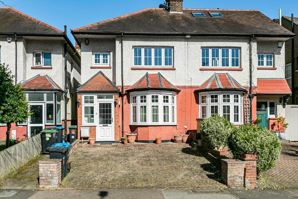 Main image of property: Park Avenue, London, EN1
