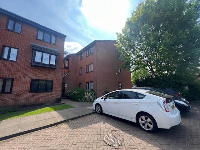 2 bedroom flat