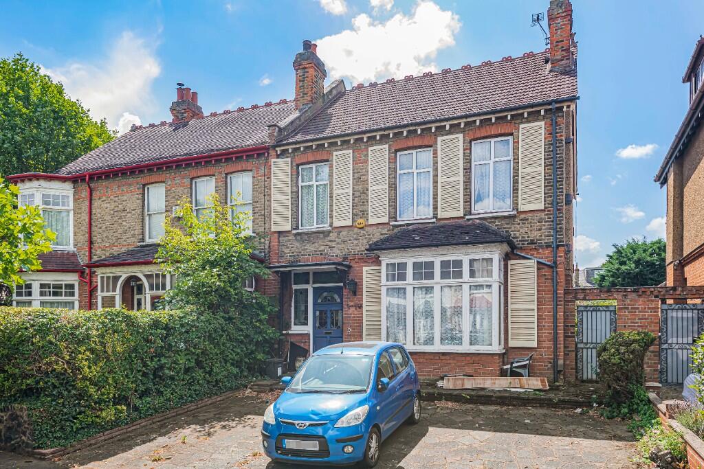 Main image of property: Park Avenue, London, EN1