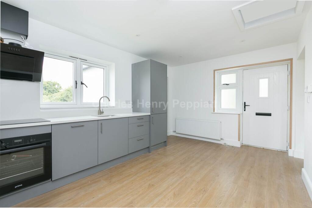 Additional property image - Shenley Lane, St Albans, AL2