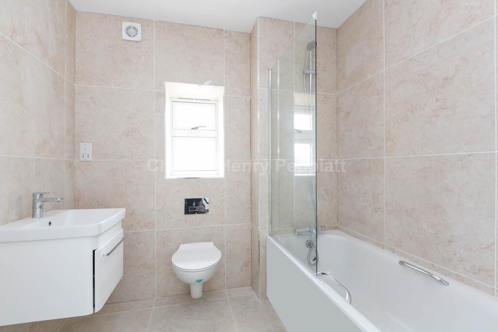 Additional property image - Shenley Lane, St Albans, AL2