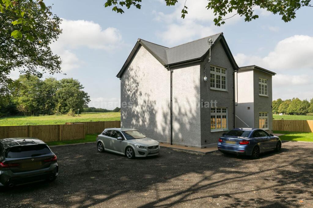 Additional property image - Shenley Lane, St Albans, AL2