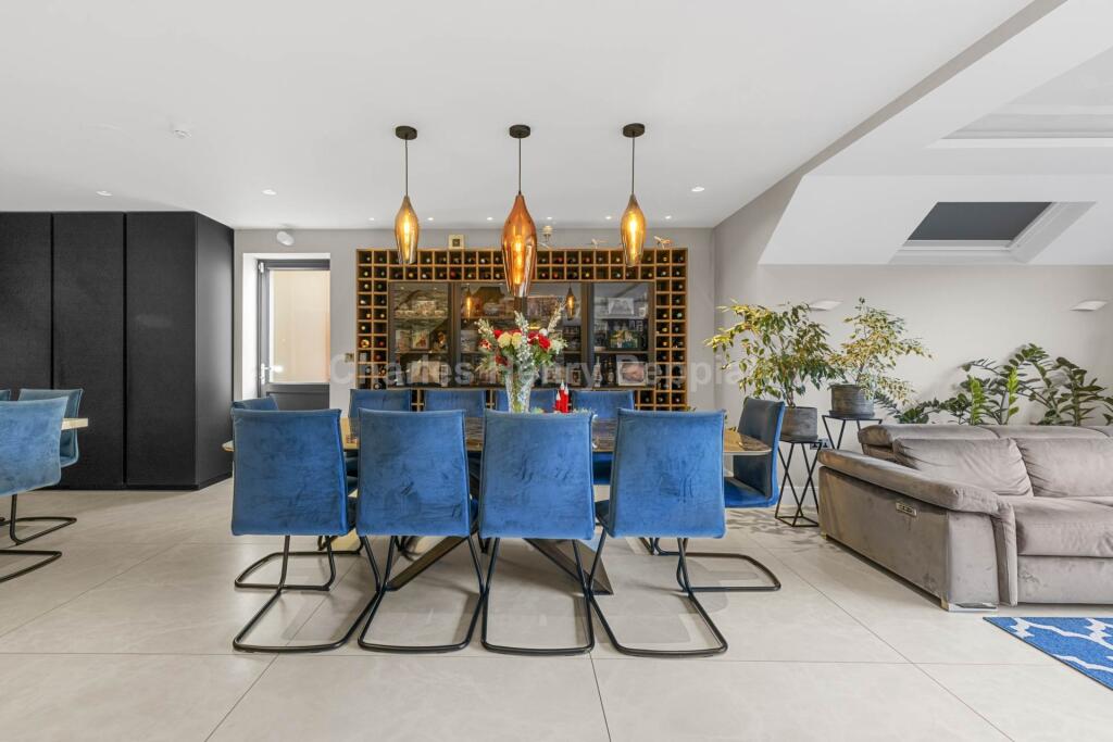 Additional property image - Nimrod Close, St Albans, AL4