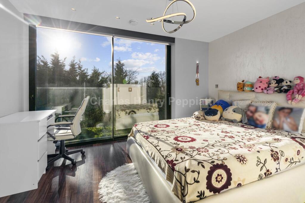 Additional property image - Nimrod Close, St Albans, AL4