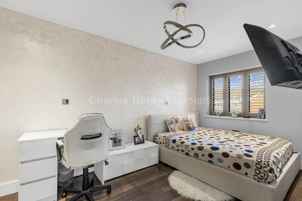 Additional property image - Nimrod Close, St Albans, AL4