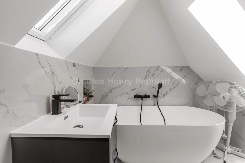 Additional property image - Nimrod Close, St Albans, AL4