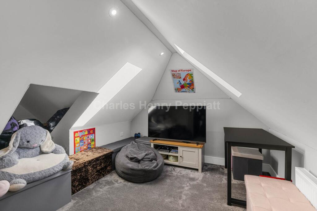 Additional property image - Nimrod Close, St Albans, AL4