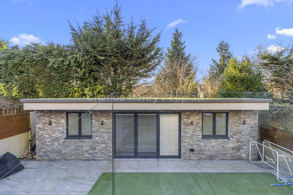 Additional property image - Nimrod Close, St Albans, AL4