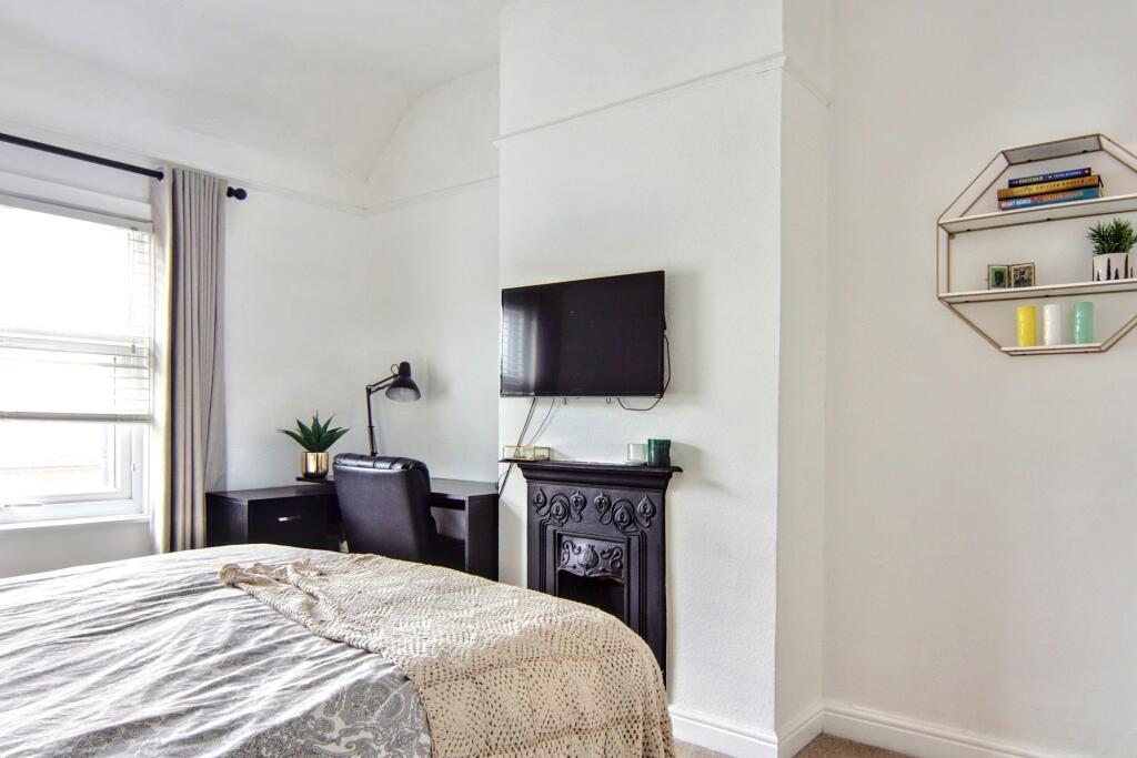 Additional property image - Clinton Lane, Kenilworth, CV8