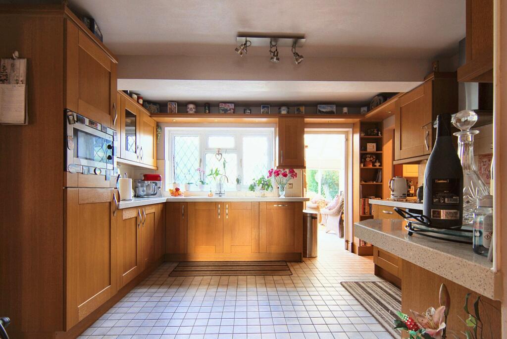 Additional property image - Old Waste Lane, Balsall Common, CV7