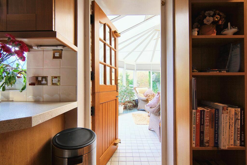 Additional property image - Old Waste Lane, Balsall Common, CV7