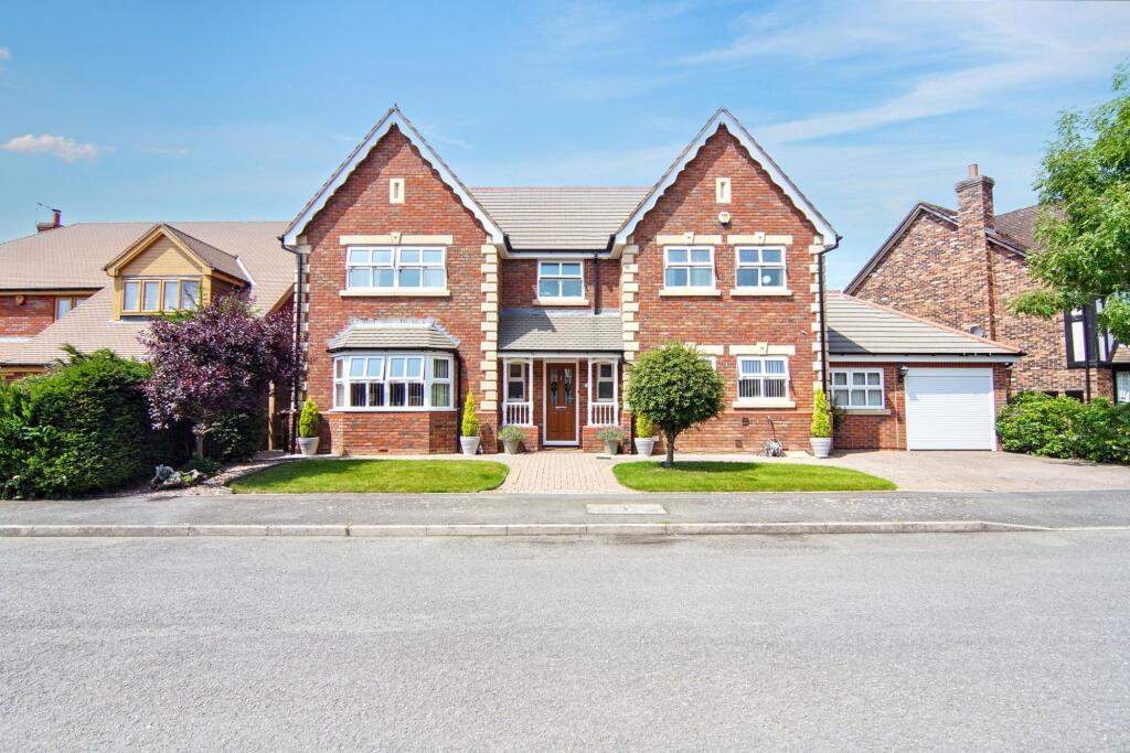 Main image of property: Saracen Drive, Balsall Common, CV7