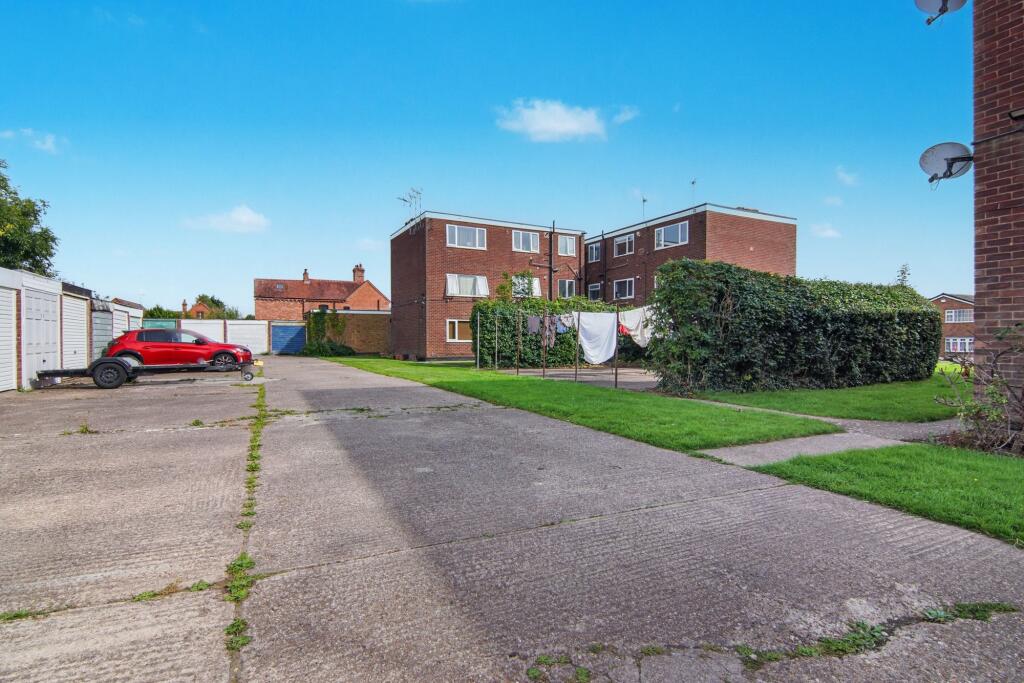 Main image of property: Upper Eastern Green Lane, Coventry, CV5