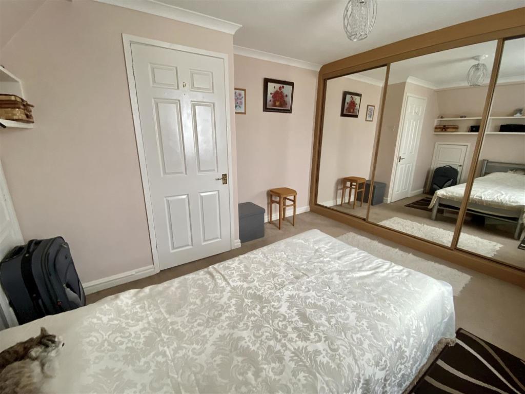 2 bedroom detached bungalow for sale in Maesycoed, Ammanford, SA18