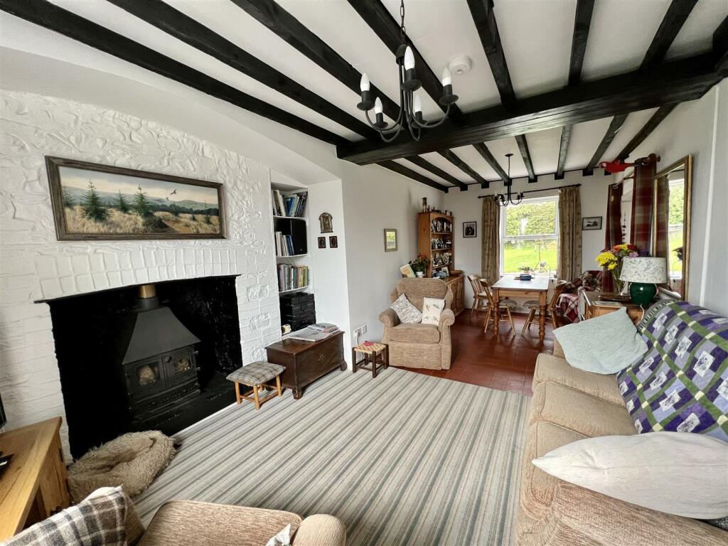 4 bedroom detached house for sale in Manordeilo, Llandeilo, SA19