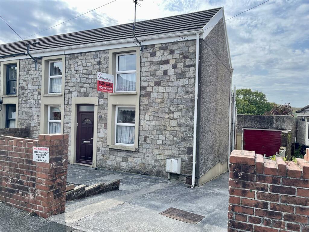 3 bedroom semidetached house for sale in Cwmgarw Road, Brynamman