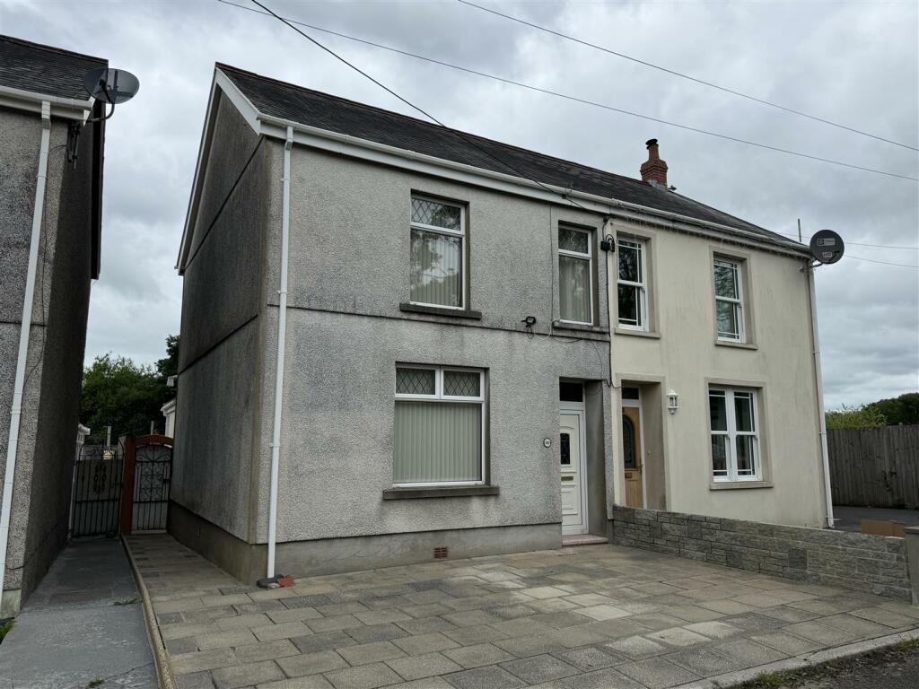 3 bedroom semidetached house for sale in Bethesda Road, Tumble