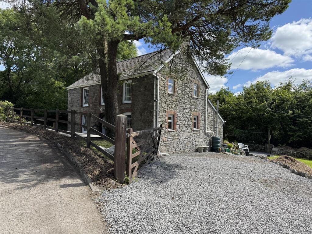 Main image of property: Mynyddcerrig, Llanelli