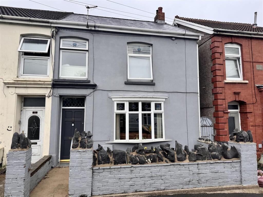 Main image of property: Heol Y Gors, Cwmgors, Ammanford