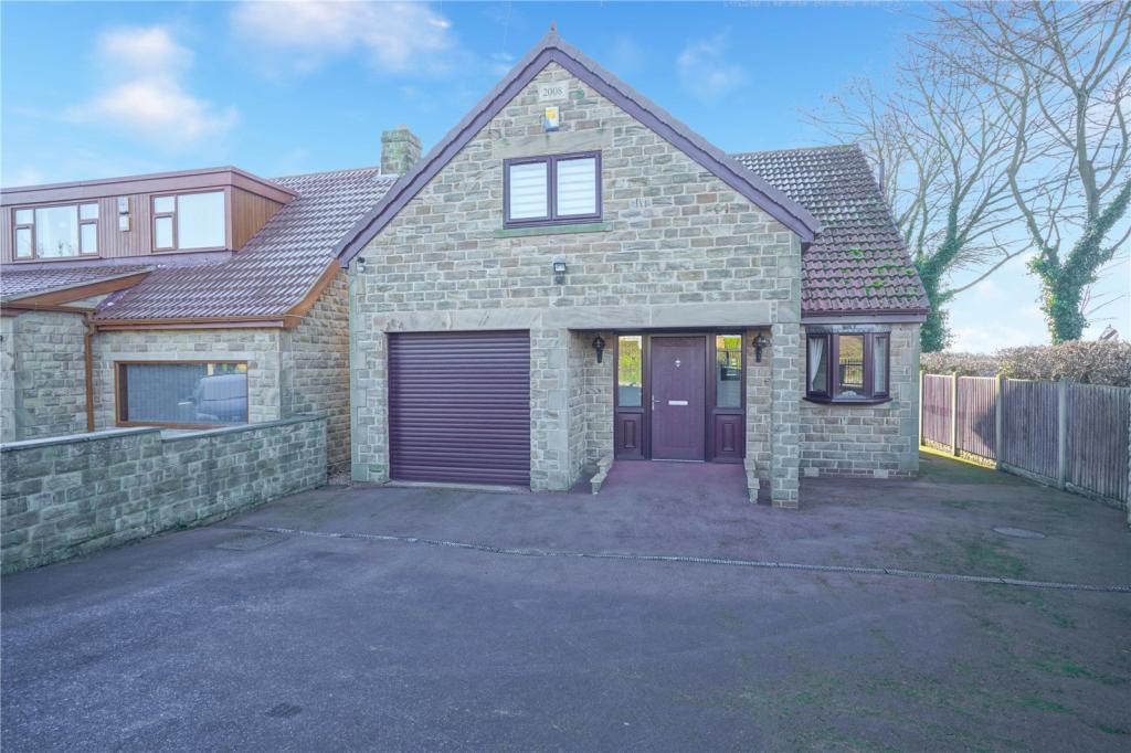 3 bedroom bungalow for sale in Moat Lane, Wickersley, Rotherham, South