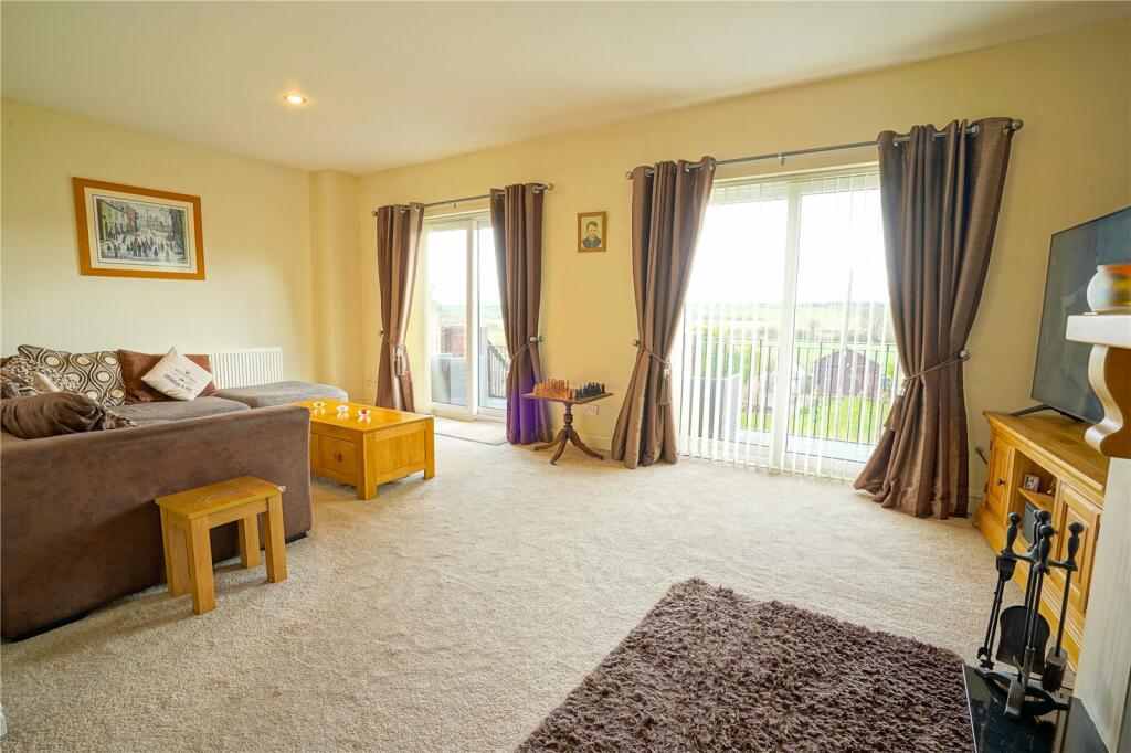 4 bedroom detached house for sale in Doncaster Road, Thrybergh