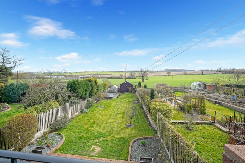 4 bedroom detached house for sale in Doncaster Road, Thrybergh, Rotherham, S65