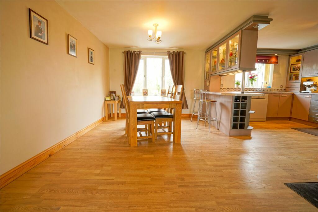 4 bedroom detached house for sale in Doncaster Road, Thrybergh