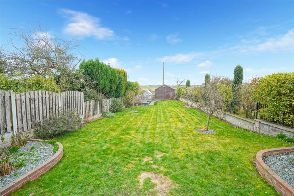 4 bedroom detached house for sale in Doncaster Road, Thrybergh