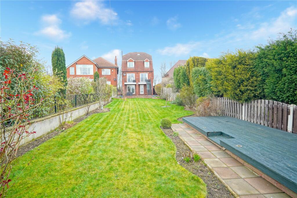 4 bedroom detached house for sale in Doncaster Road, Thrybergh